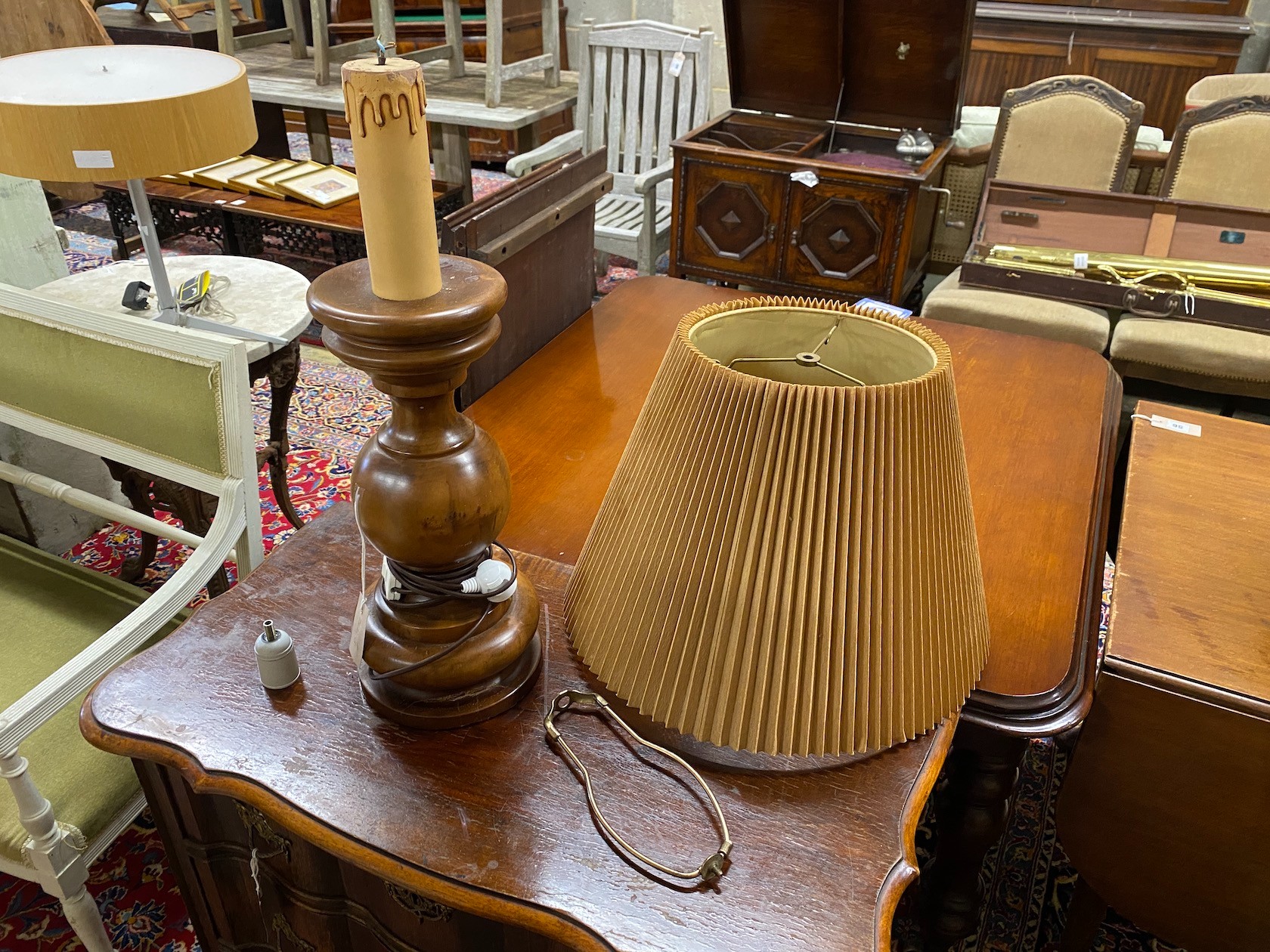 A contemporary turned wood table lamp, height excluding shade 61cm